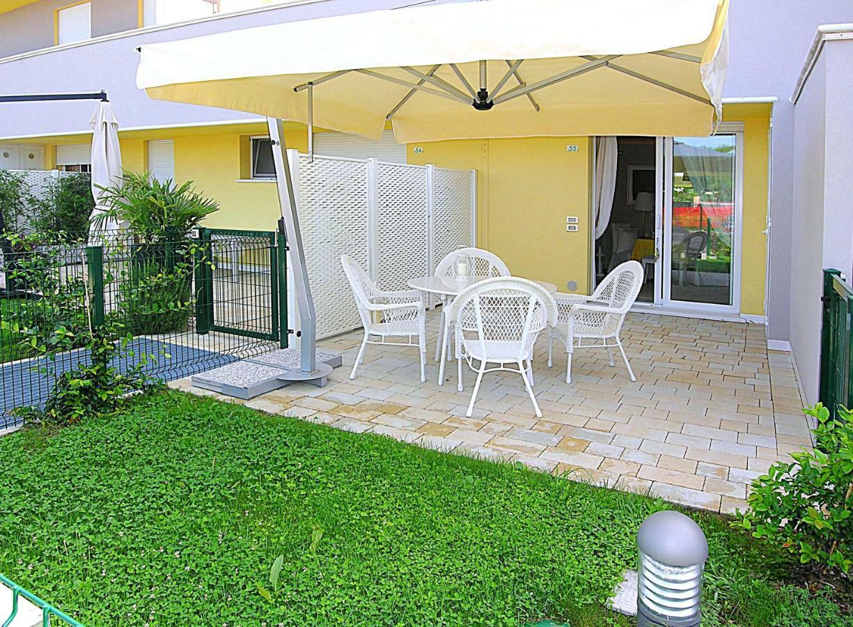 Bosco Dell'Impero Nettuno Apartamento Bibione Exterior foto